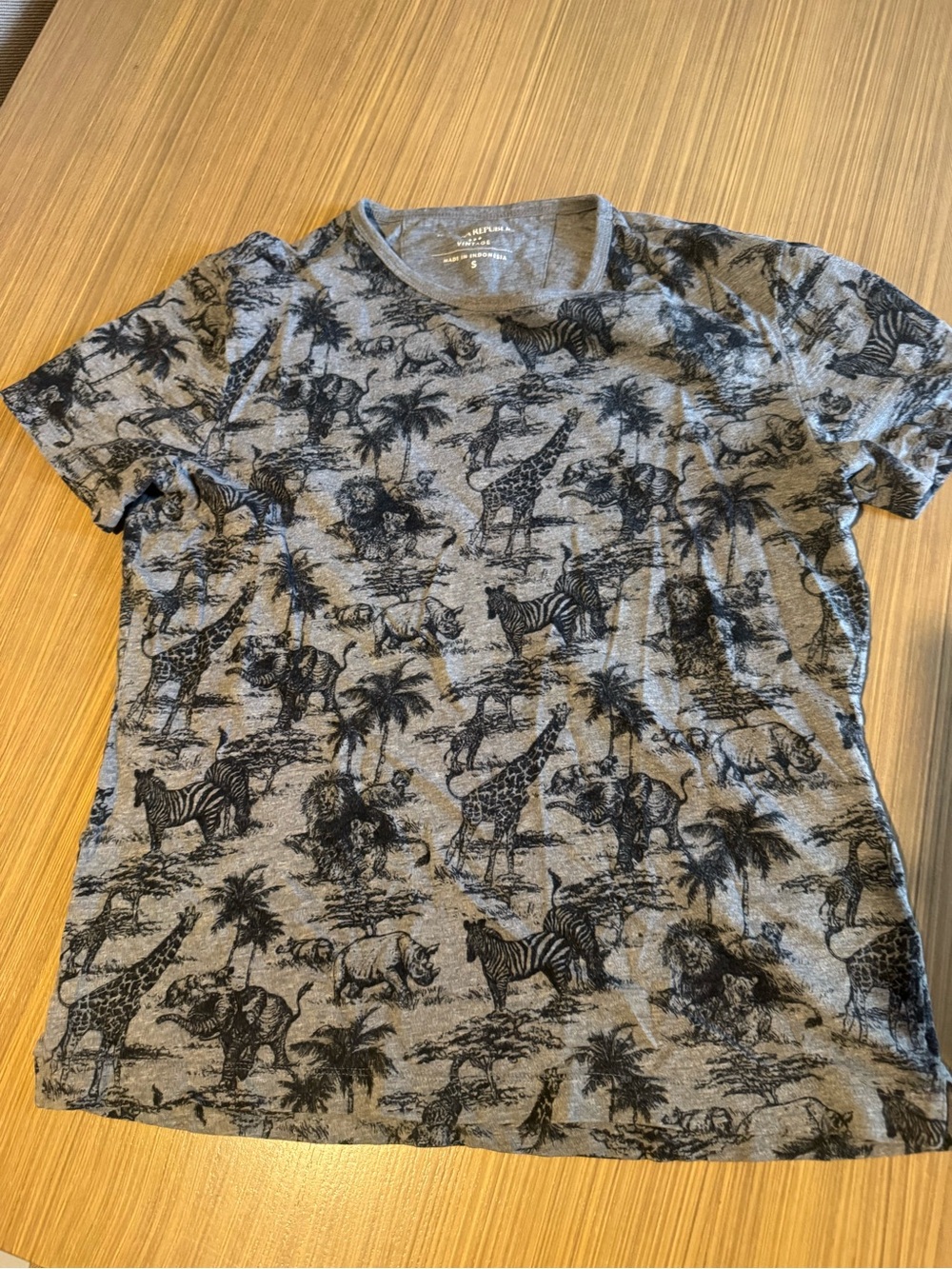Banana Republic Grey and Black Safari Animal Print Tee